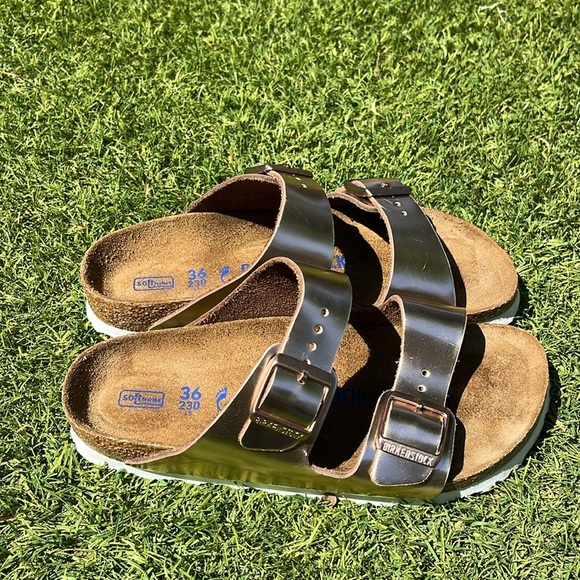 NWT BIRKENSTOCK Arizona Soft Footbed Metallic Sandals - Picture 8 of 14